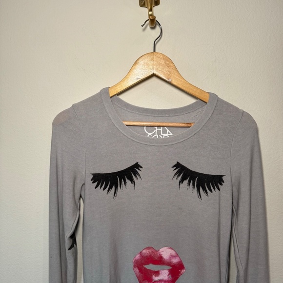 Chaser Women’s Graphic Face Sweatshirt Size XS Gray Long Sleeve Soft Pullover - Picture 2 of 4